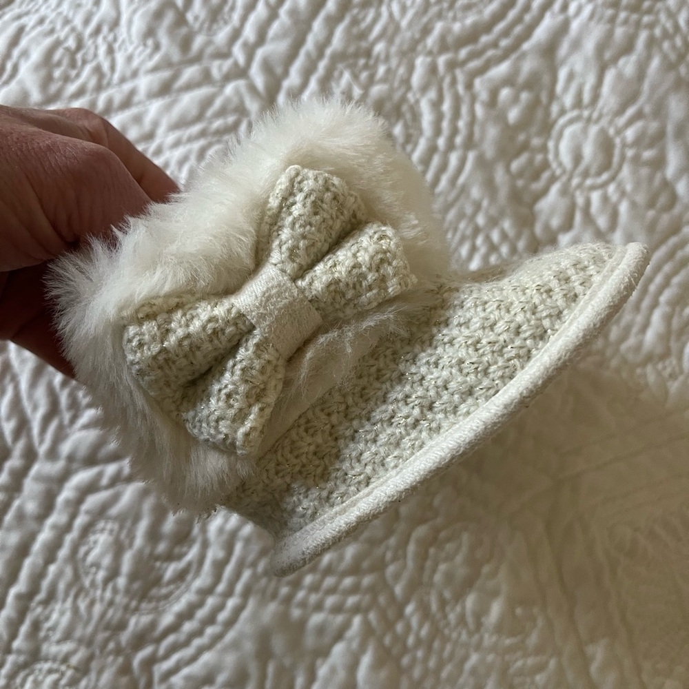 Kids Cream Knit Bow Winter Hat with Faux Fur Trim